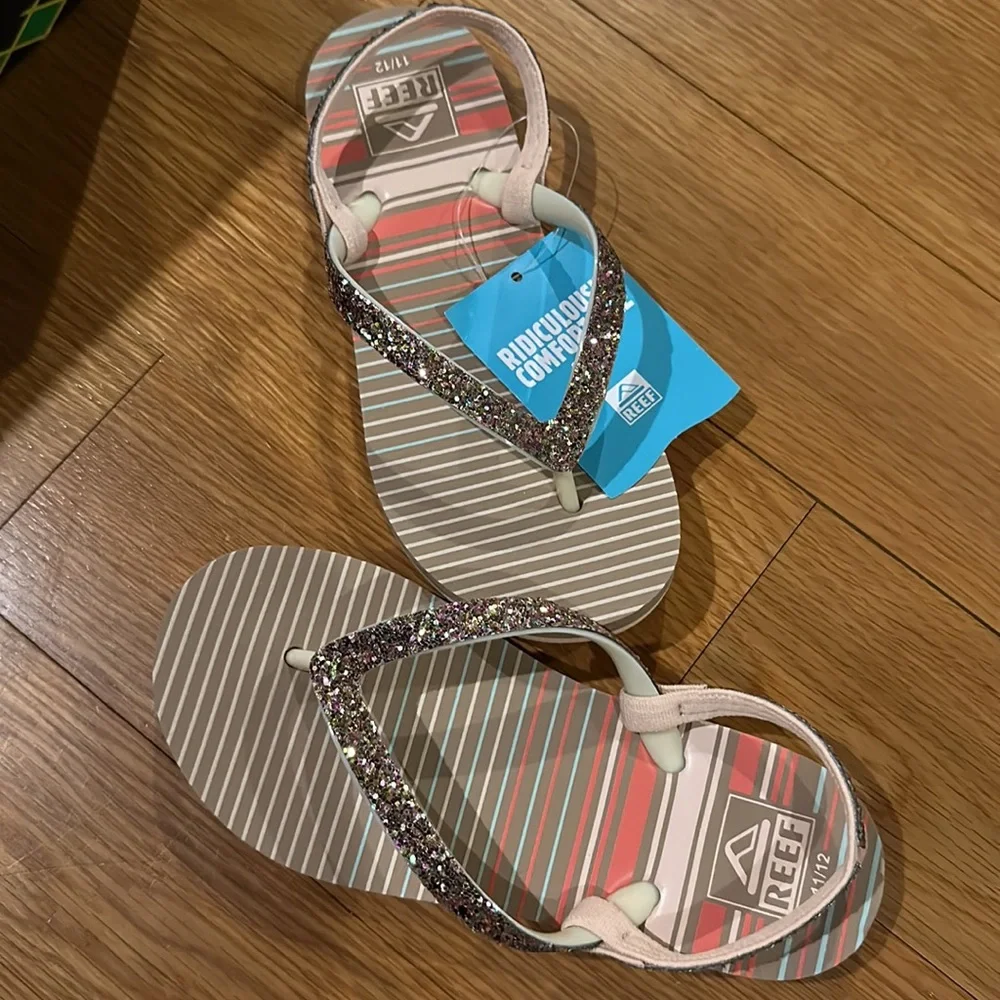 Reef Girls' Stargazer Prints Flip Flops, Size 11/12